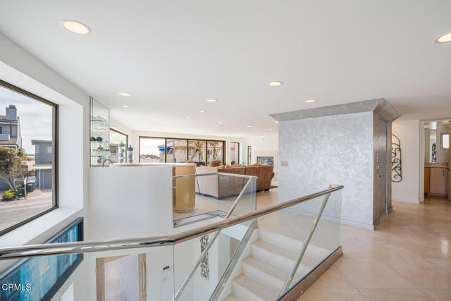 3300 Ocean Drive, Oxnard CA: https://media.crmls.org/mediaz/6c780f58-21cf-4b6c-a6cb-ef6b45260e8c.jpg