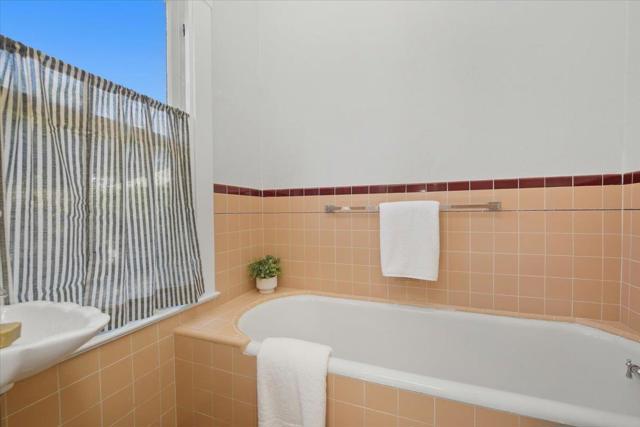 101 Glen Ridge Avenue, Los Gatos CA: https://media.crmls.org/mediaz/6c7895a0-85bd-4bb6-9bea-caa6d512e2b4.jpg