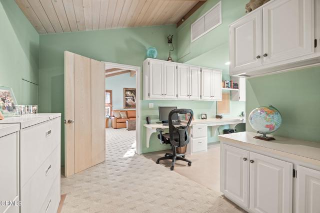 612 Via Arroyo, Ventura CA: https://media.crmls.org/mediaz/6c78f823-2239-49b6-9dfc-e797604dedd0.jpg