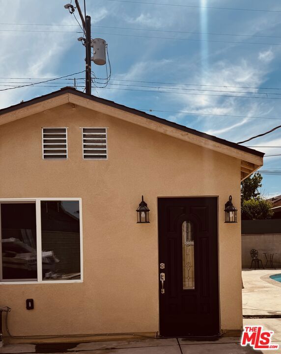 7841 Peachtree Avenue, Panorama City CA: https://media.crmls.org/mediaz/6c790d7e-629d-4b0b-8f0d-e2630e4b5d91.jpg