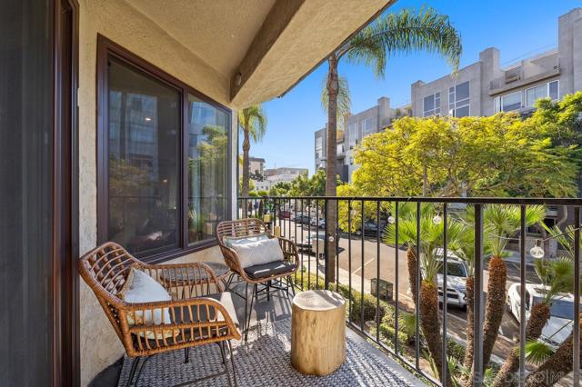 1650 8Th Ave, San Diego, California 92101, 2 Bedrooms Bedrooms, ,2 BathroomsBathrooms,Condominium,For Sale,8Th Ave,240028459SD