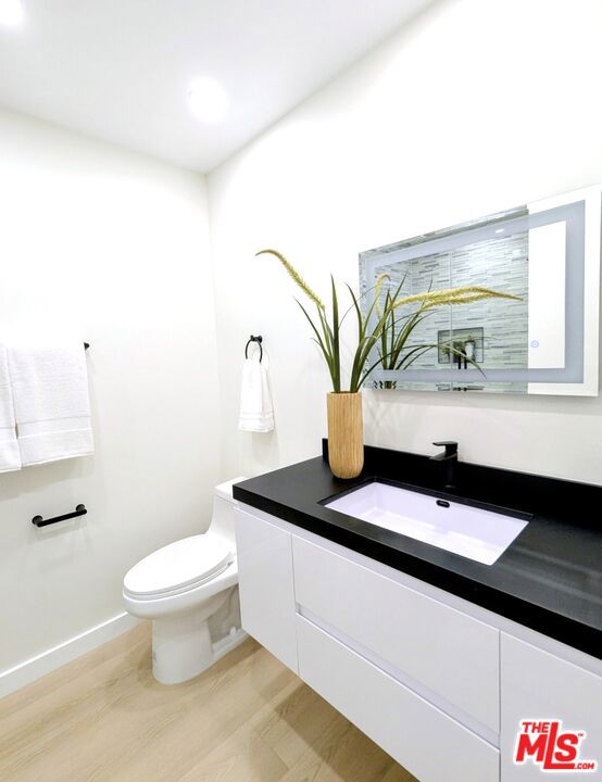 10750 Wilshire Boulevard, Los Angeles CA: https://media.crmls.org/mediaz/6c79a543-cc4c-4afc-91ad-25f61d480bac.jpg