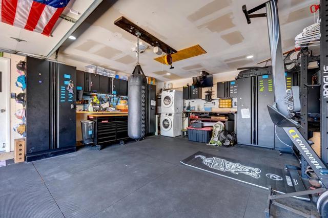 4048 Raffee Dr, San Diego CA: https://media.crmls.org/mediaz/6c79a9c0-90ff-413f-be78-84aa44486628.jpg