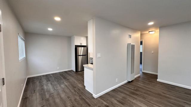 Detail Gallery Image 3 of 15 For 178 W Los Angeles Dr, Vista,  CA 92083 - 2 Beds | 1 Baths