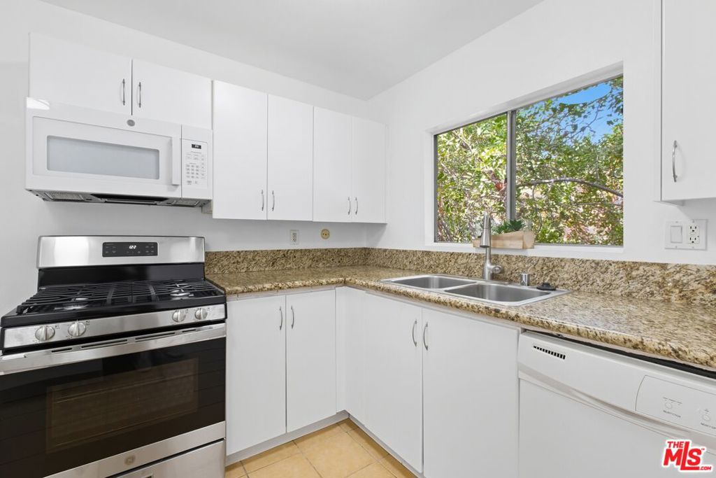 18350 Hatteras Street #253