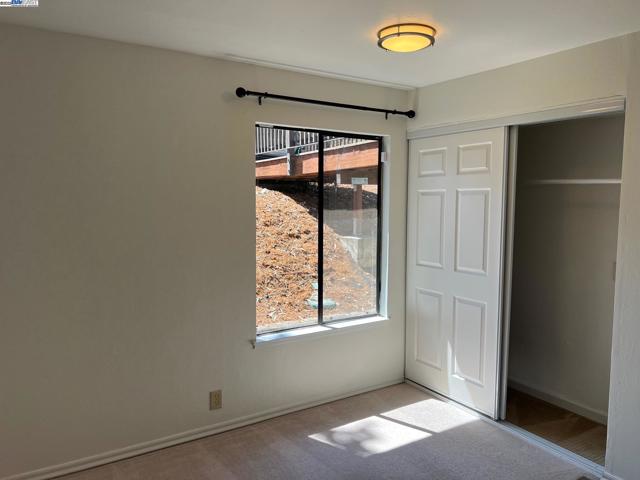 3242 Monika Ln, Hayward CA: https://media.crmls.org/mediaz/6c7ac042-c39c-4573-acf2-1ca3a2af7268.jpg