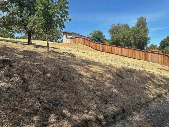 194 Hillcroft Way, Walnut Creek CA: https://media.crmls.org/mediaz/6c7b29de-d1a1-4fc1-acb3-3fd7db428438.jpg
