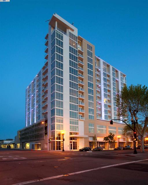 222 Broadway, Oakland CA: https://media.crmls.org/mediaz/6c7b3132-e1c2-408a-9576-d3027f50b72b.jpg