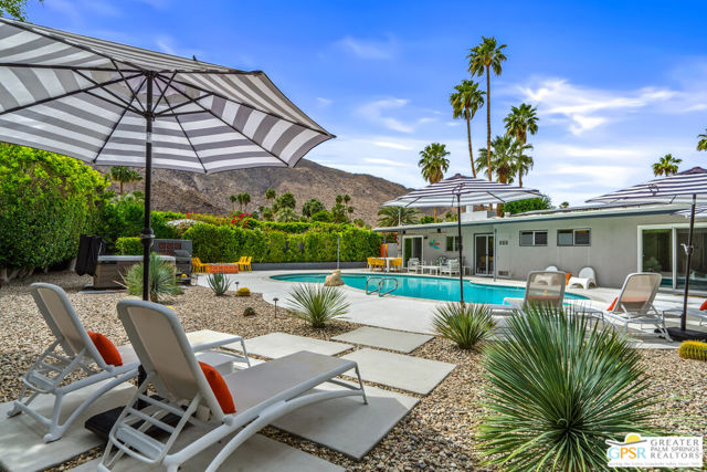 281 E Ocotillo Avenue, Palm Springs CA: https://media.crmls.org/mediaz/6c7b557a-c4bd-4820-8d1c-1227eac55f4e.jpg