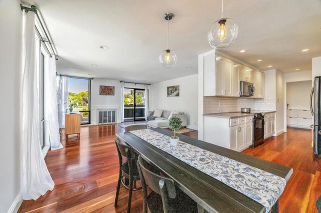 1111 Compass Lane, Foster City CA: https://media.crmls.org/mediaz/6c7d011b-bbe0-4851-aed5-c570c1978af5.jpg