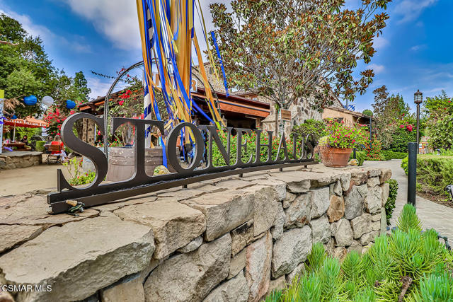 90 Sherwood Drive, Westlake Village CA: https://media.crmls.org/mediaz/6c7d3d79-dacd-45a9-ad57-af0afdab1ad2.jpg