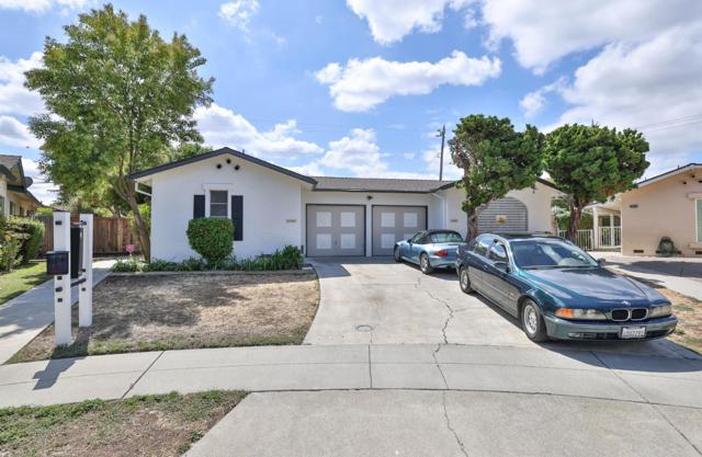 990 Gale Drive, Campbell CA: https://media.crmls.org/mediaz/6c7d55ad-aba3-40ff-8996-f8e60dd012bf.jpg