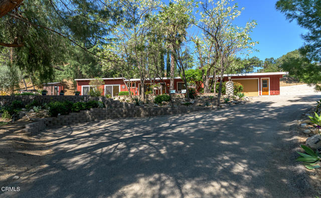 Detail Gallery Image 8 of 75 For 11461 Riverwood Dr, Sunland,  CA 91040 - 3 Beds | 2 Baths