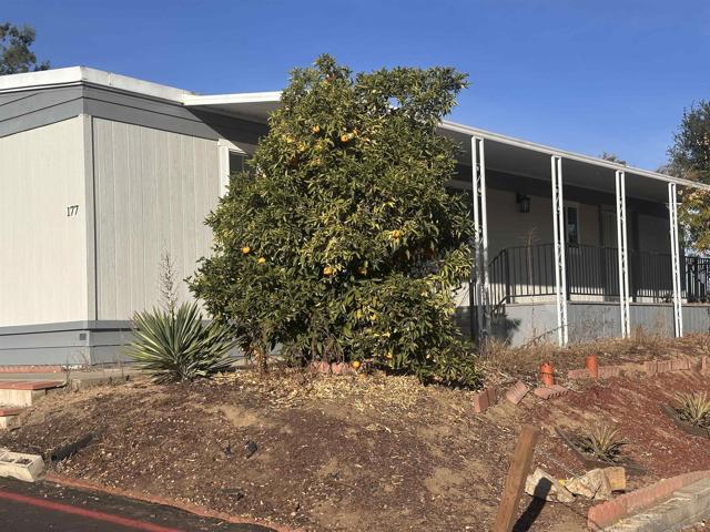 13162 Highway 8 Business, El Cajon, California 92021, 3 Bedrooms Bedrooms, ,2 BathroomsBathrooms,Residential,For Sale,Highway 8 Business,240028774SD