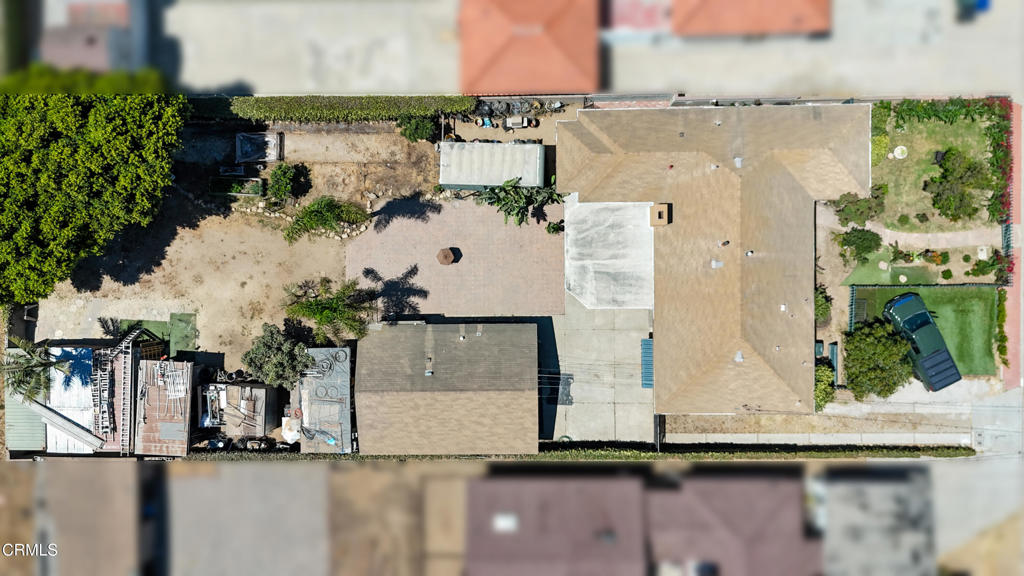 https://media.crmls.org/mediaz/6c7e3d85-e019-4461-9021-73622373f0cb.jpg?preset=X-Large