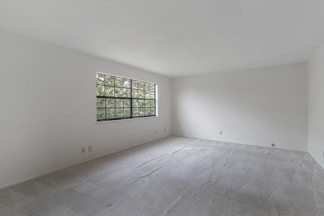 483 Winged Foot Road, Half Moon Bay CA: https://media.crmls.org/mediaz/6c7e46fd-2ac5-403c-bfff-085a27619b42.jpg