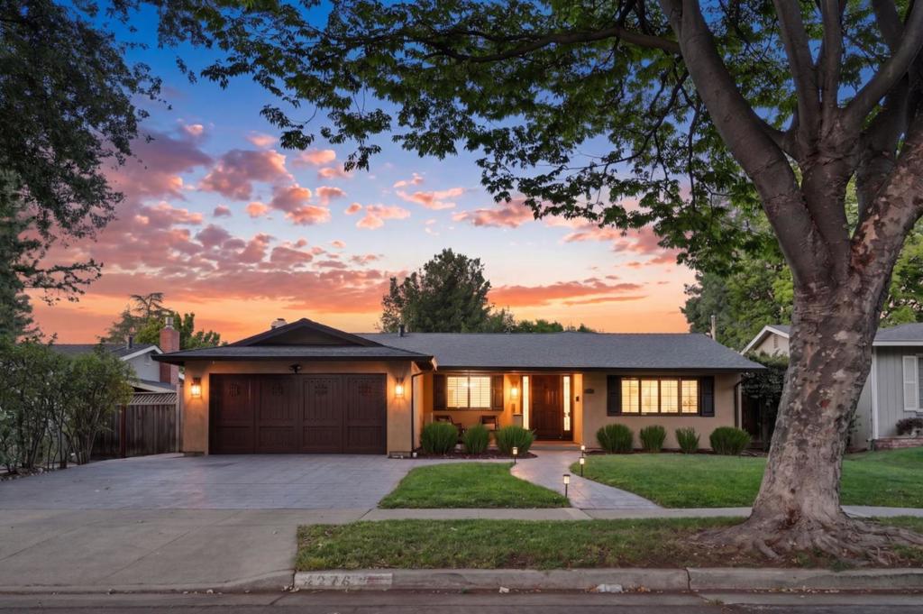 4276 Lynfield Lane