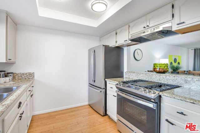 1335 Newport Avenue, Long Beach CA: https://media.crmls.org/mediaz/6c7f0f18-f4f5-4544-888b-a7b4be5f91b3.jpg