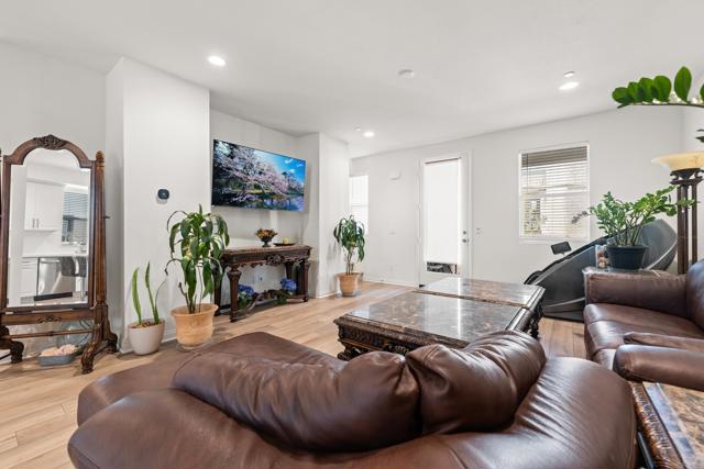3500 Sequoia Street, Lemon Grove CA: https://media.crmls.org/mediaz/6c80525e-77e0-4b1e-98b8-e5bfdcb4cee8.jpg