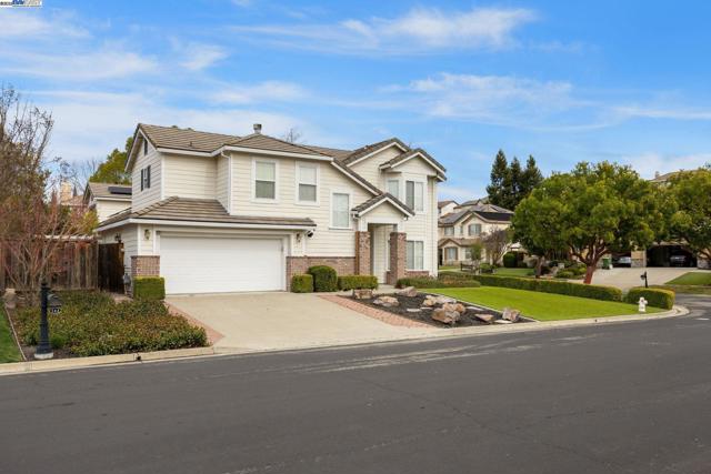 143 Shelterwood Ln, Danville CA: https://media.crmls.org/mediaz/6c8120d8-89af-4767-9def-a0b8a89d989c.jpg