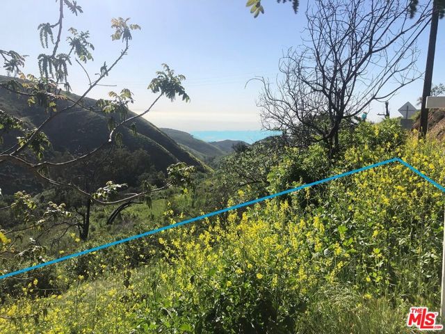 4218 Latigo, Malibu CA: https://media.crmls.org/mediaz/6c818e4f-d321-4a09-bc9b-069669d296b1.jpg