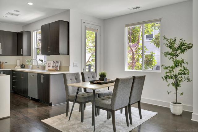 7786 Stylus Dr, San Diego CA: https://media.crmls.org/mediaz/6c82b33f-018e-4925-8353-b9d52c82804b.jpg