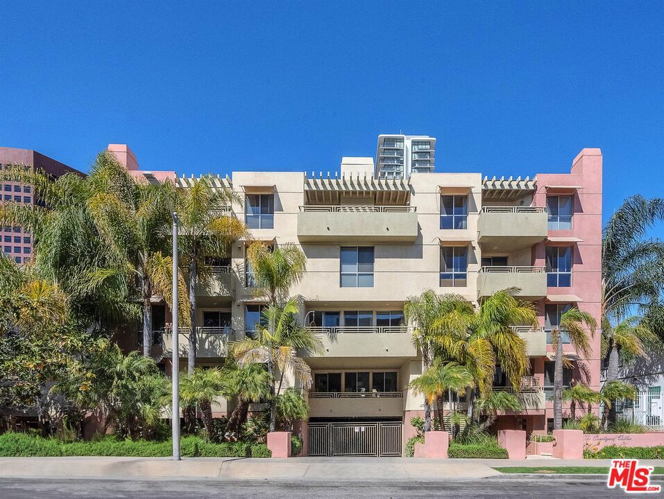 1222 S Westgate Avenue #103
