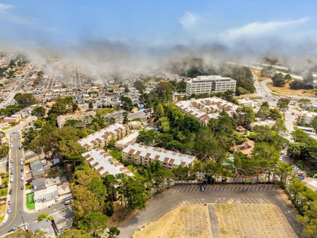 377 Mandarin Drive, Daly City CA: https://media.crmls.org/mediaz/6c840f12-8d5b-4056-9eda-4c41a2f81256.jpg