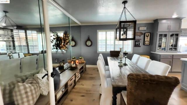 4911 Cabrillo Pt, Discovery Bay CA: https://media.crmls.org/mediaz/6c8417a0-20ed-441c-9fae-25e7a38e282e.jpg