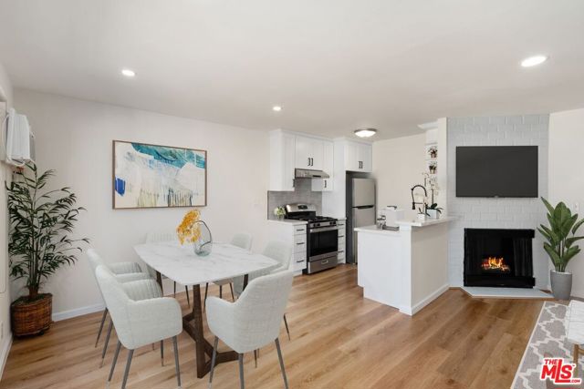3640 Cardiff Avenue, Los Angeles CA: https://media.crmls.org/mediaz/6c842e6b-b015-4f05-b3a7-ff22530cdf74.jpg