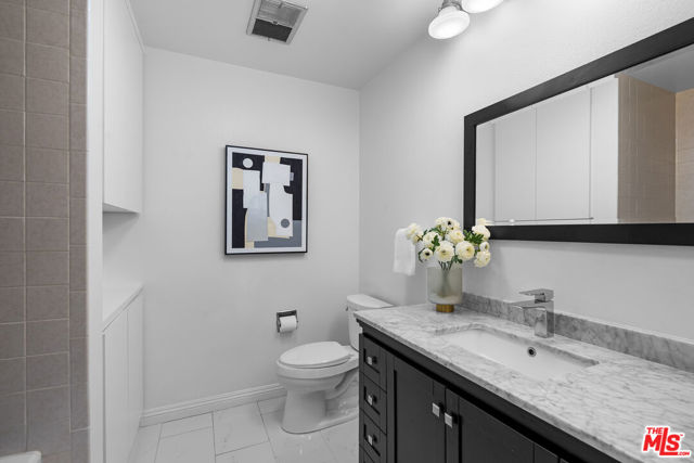 2nd Bathroom