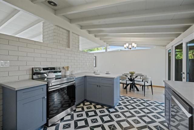 378 Woodhams Road, Santa Clara CA: https://media.crmls.org/mediaz/6c850e84-91da-4d68-8841-1727cee3c1cb.jpg