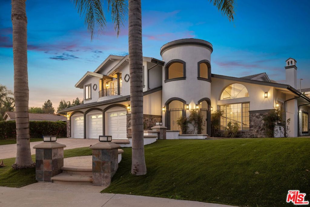 17011 Gledhill Street