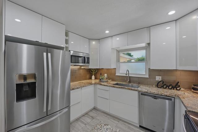 4510 Calaveras Avenue, Fremont CA: https://media.crmls.org/mediaz/6c871d75-cc13-4b7c-a92b-883008e512e4.jpg
