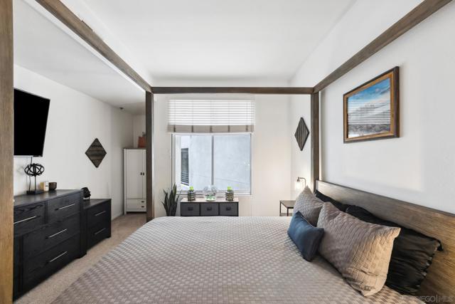 1642 7Th Ave, San Diego CA: https://media.crmls.org/mediaz/6c874a88-e1f8-4b3c-8c7b-e8c503717d97.jpg