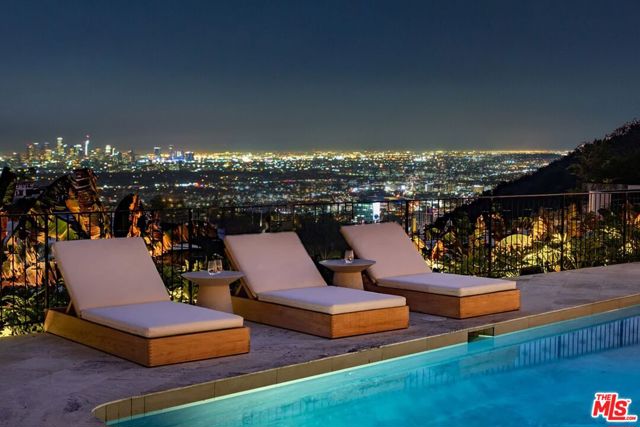 1883 Rising Glen Road, Los Angeles CA: https://media.crmls.org/mediaz/6c874eca-9392-45f6-995a-c1b0cfd21752.jpg