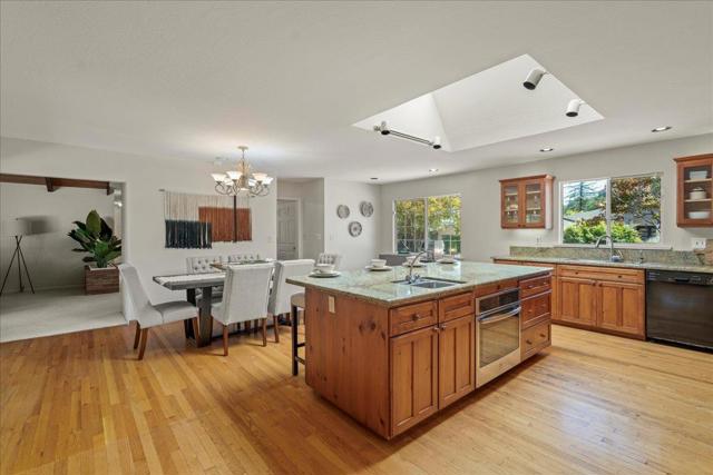 20211 Argonaut Drive, Saratoga CA: https://media.crmls.org/mediaz/6c8801bb-8ba7-4ff3-91bb-70e5ee2b0ec6.jpg