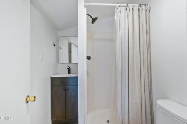 1813 N Avenue 55, Los Angeles CA: https://media.crmls.org/mediaz/6c8811c7-1323-4d62-b7bf-fced05331dcd.jpg