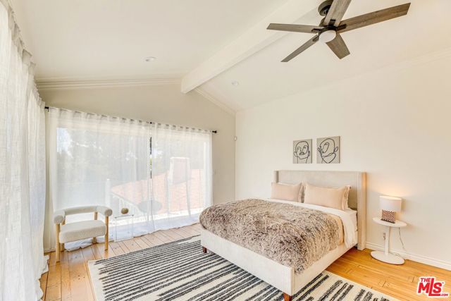 1410 Stradella Road, Los Angeles CA: https://media.crmls.org/mediaz/6c888a97-464b-4642-8a4b-235f3f9f97d4.jpg
