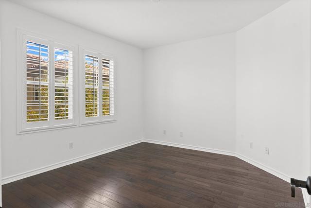 5527 Alexandrine Ct, Oceanside CA: https://media.crmls.org/mediaz/6c892759-bf35-43ad-92fe-24bd95087762.jpg