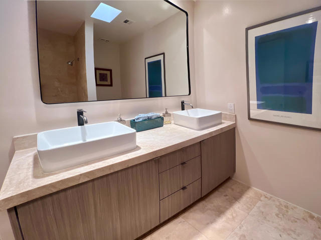 189 Desert Lakes Drive, Palm Springs CA: https://media.crmls.org/mediaz/6c89d480-dd5c-4f58-a759-0af007608499.jpg
