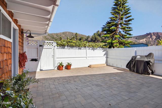 Detail Gallery Image 6 of 28 For 3884 Pacific Coast Hwy, Ventura,  CA 93001 - 3 Beds | 2 Baths