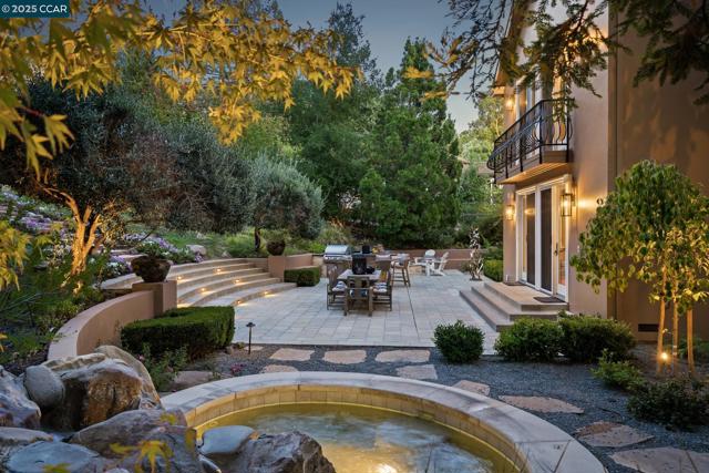 2540 Caballo Ranchero Dr, Diablo CA: https://media.crmls.org/mediaz/6c8a5839-5d1e-46bd-9e0c-f88a3c63084f.jpg