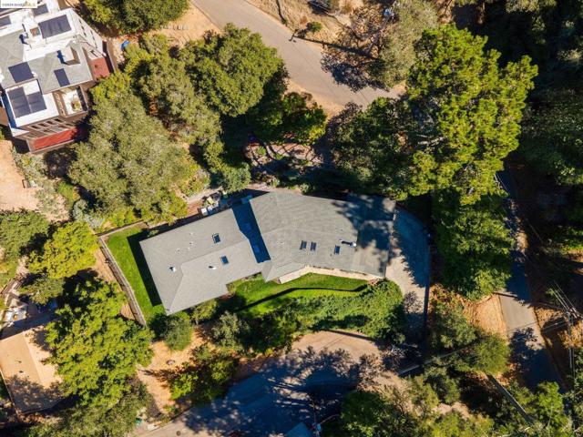 Image 4 of 60 For 6210 Elderberry Drive