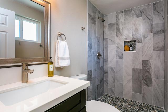 Detail Gallery Image 15 of 25 For 5116 Leon Street, Oceanside,  CA 92057 - 4 Beds | 2 Baths