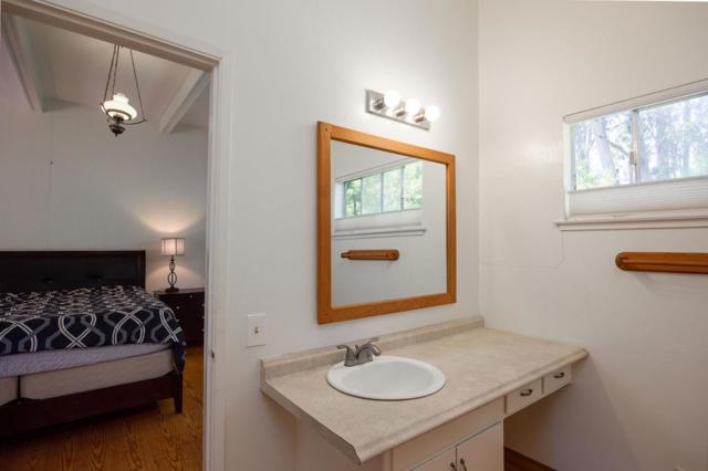 1650 Stage Road, Pescadero CA: https://media.crmls.org/mediaz/6c8b8b7c-833e-453a-97c9-eec7ae765e6e.jpg