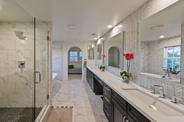 Detail Gallery Image 21 of 45 For 14271 Caminito Lazanja, San Diego,  CA 92127 - 4 Beds | 4/1 Baths