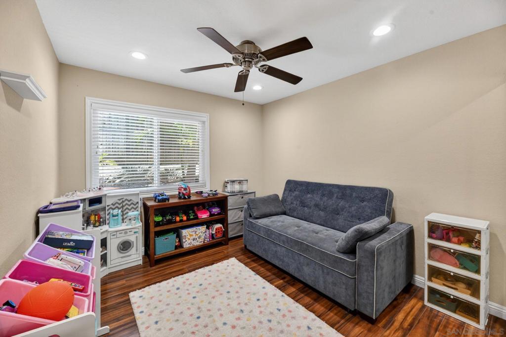 5025 Viewridge Way - photo 18