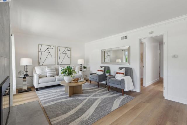 37512 Willowood Dr, Fremont CA: https://media.crmls.org/mediaz/6c8d1bf0-0b5a-4a8a-9f7e-cd6b9b95868d.jpg