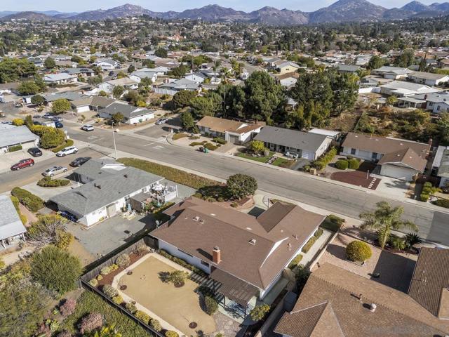 16736 Diego, San Diego CA: https://media.crmls.org/mediaz/6c8ea970-97ec-4dca-915e-a98d29d76d9a.jpg